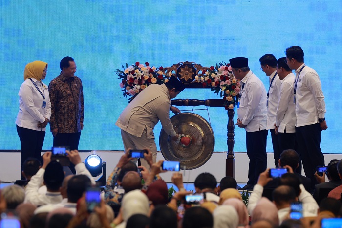Presiden Prabowo Subianto mengingatkan para pejabat untuk selalu mengingat keluarga agar tidak tergoda melakukan tindakan korupsi. (Facebook.com @Prabowo Subianto)

